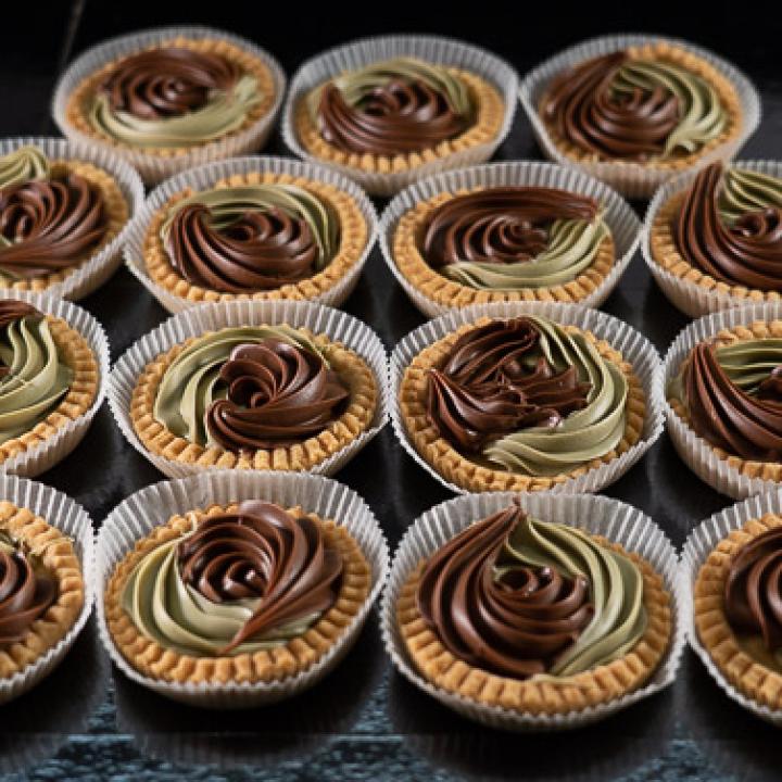 BACI E ABBRACCI ( 15 PEZZI)