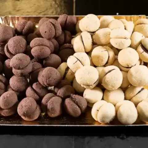 BACI DI DAMA